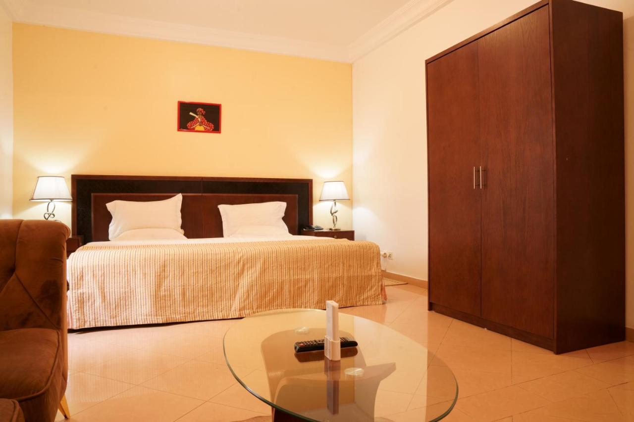 Le Feto Hotel Dakar Exterior photo